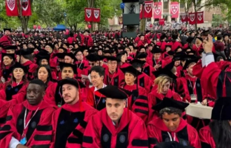 Trump moves to limit US stays of students, journalists Trump moves to limit US stays of students, journalists