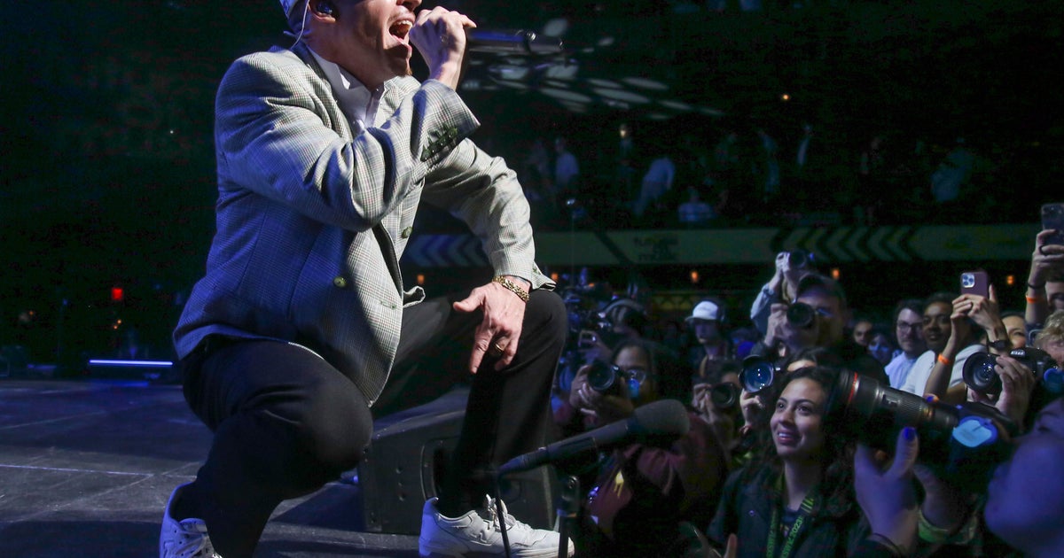 Arrest made in connection to robbery of Seattle home of rapper Macklemore Arrest made in connection to robbery of Seattle home of rapper Macklemore