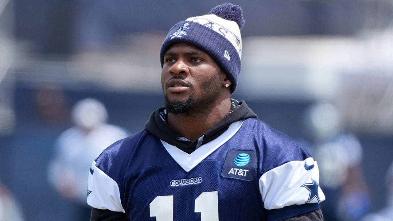 Cowboys head coach predicts Micah Parsons will play Week 1 despite ongoing contract dispute: report Cowboys head coach predicts Micah Parsons will play Week 1 despite ongoing contract dispute: report