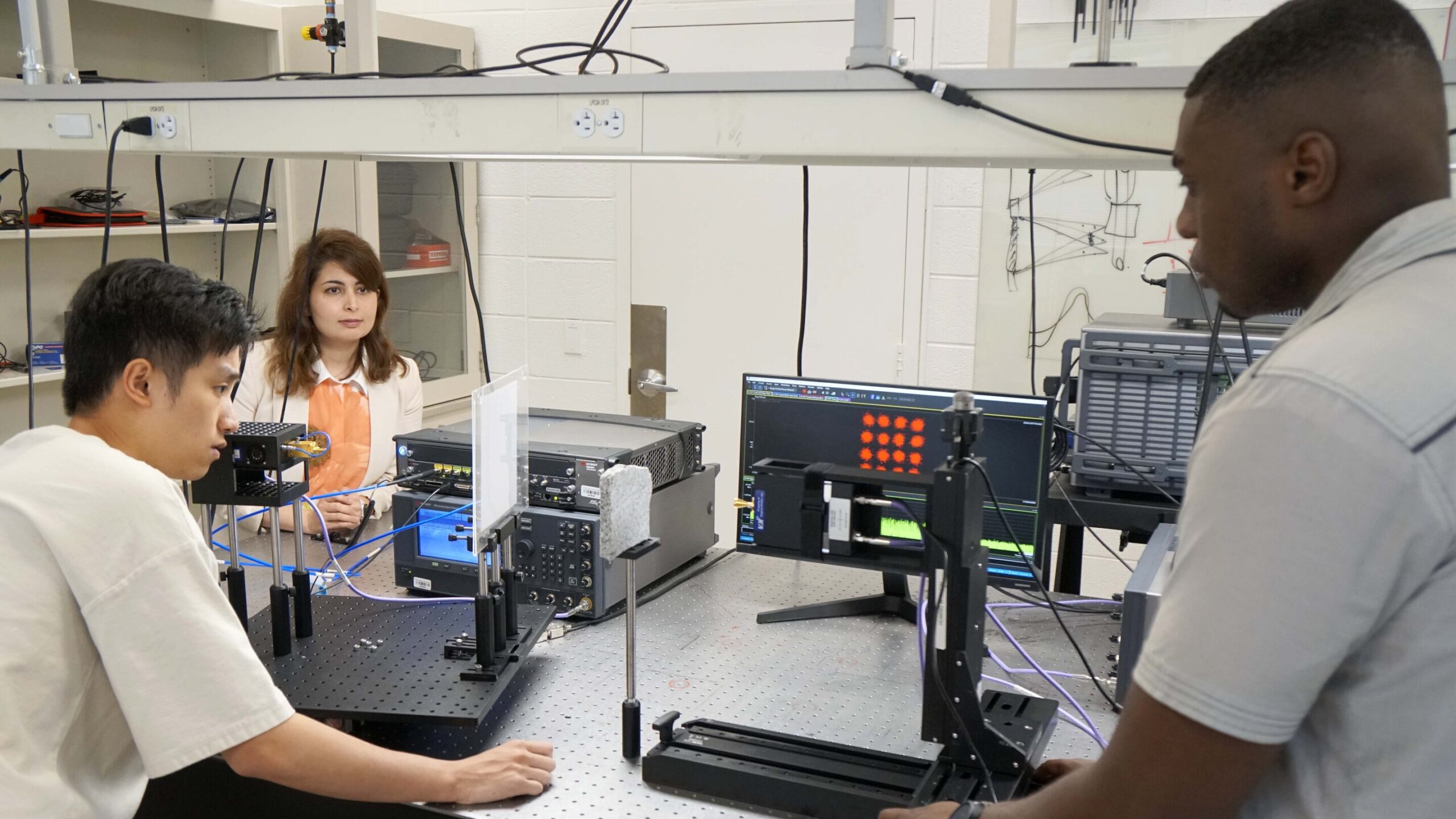 Engineers send a wireless curveball to deliver massive amounts of data Engineers send a wireless curveball to deliver massive amounts of data