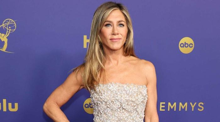 Jennifer Aniston becomes better person amid Jim Curtis romance: Source