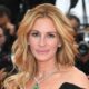 Julia Roberts blames humanity for failing at conversation