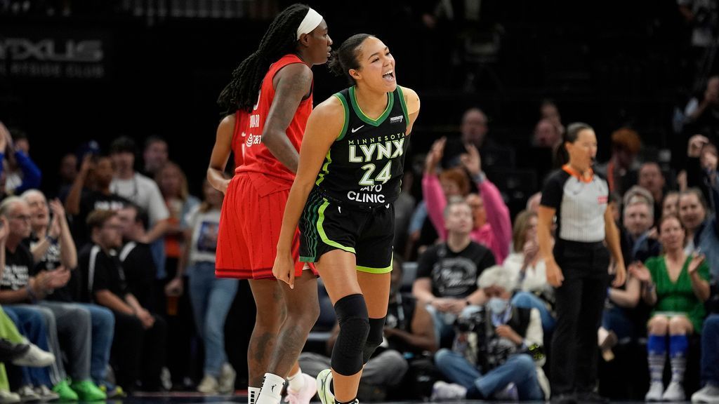 Lynx’s Collier has 32 in return from ankle injury Lynx’s Collier has 32 in return from ankle injury