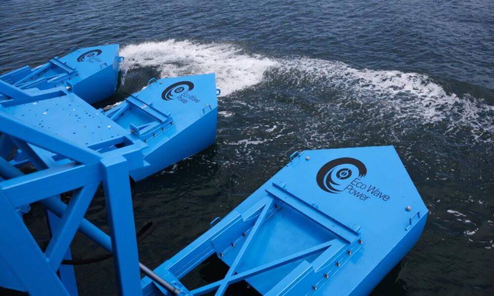 New wave: Sea power turned into energy at Los Angeles port