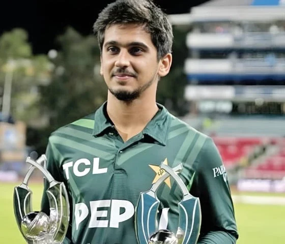 Pakistan down UAE by 31 runs in tri-series  | The Express Tribune