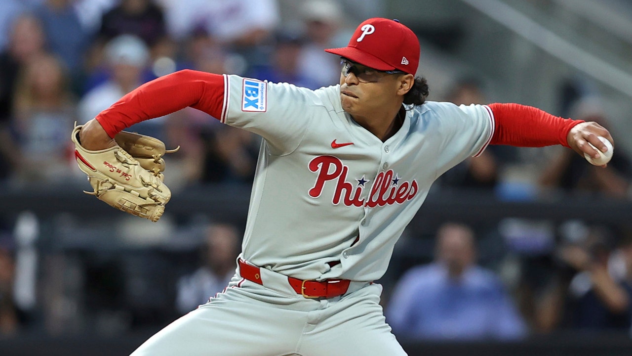 Phillies’ Jesus Luzardo receives ejection as he calls out umpire on his way to dugout Phillies’ Jesus Luzardo receives ejection as he calls out umpire on his way to dugout