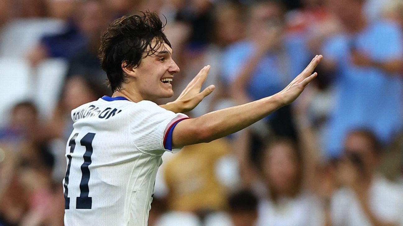 Rapids break record to sign USMNT’s P. Aaronson Rapids break record to sign USMNT’s P. Aaronson