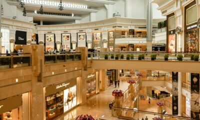 Top 7 Retailers Offering the Best Temp Work Opportunities This Christmas