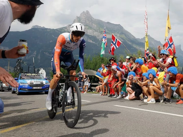 Vuelta stage winner Woods to retire at end of season | The Express Tribune Vuelta stage winner Woods to retire at end of season | The Express Tribune