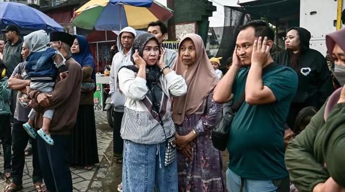 Indonesia turns down ear-splitting ‘haram’ street parties