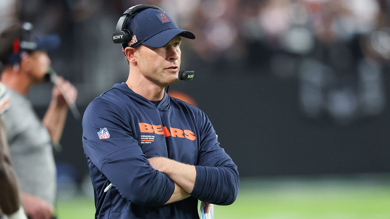 Bears coach Ben Johnson’s awkward exchange with NFL reporter sparks social media frenzy