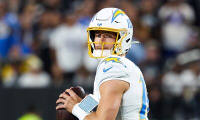 Chargers defeat Raiders on the road behind Justin Herbert’s 2 touchdown passes