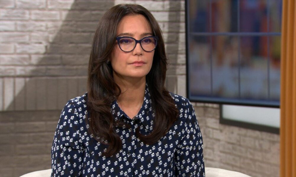 Emma Heming Willis explains why Bruce Willis has separate home as part of dementia care: “Each caregiving journey is our own” Emma Heming Willis explains why Bruce Willis has separate home as part of dementia care: “Each caregiving journey is our own”