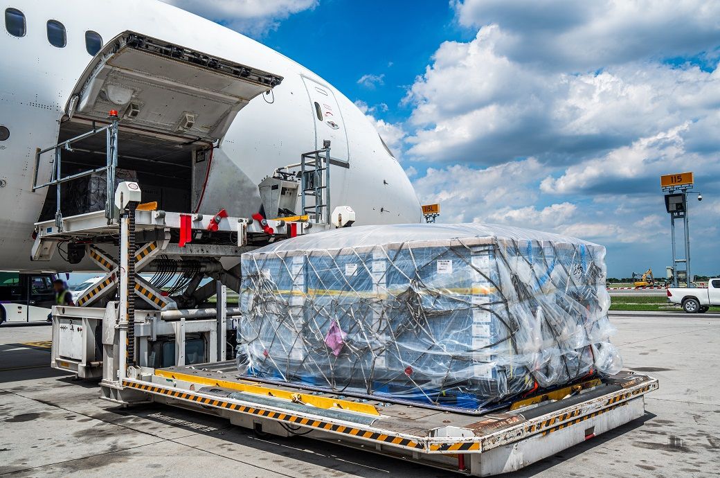 Global air freight grows in Aug, yet pricing pressures deepen