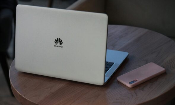 Huawei unveils new computing tech as China seeks AI strength