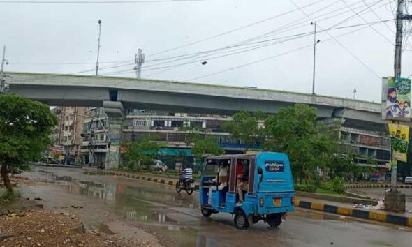 Karachi sees light showers on fourth straight day after monsoon chaos