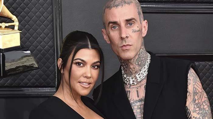 Kourtney Kardashian debuts new hairstyle amid secret baby plans with Travis Barker Kourtney Kardashian debuts new hairstyle amid secret baby plans with Travis Barker