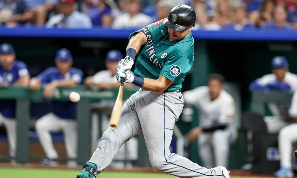 Mariners’ Cal Raleigh breaks Yankees legend Mickey Mantle’s switch-hitter home run record with historic blast