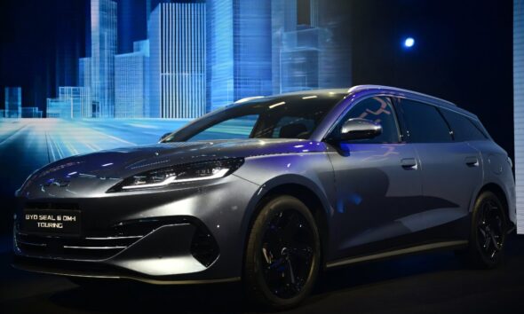Merz ramps up pressure on EU over electric car shift