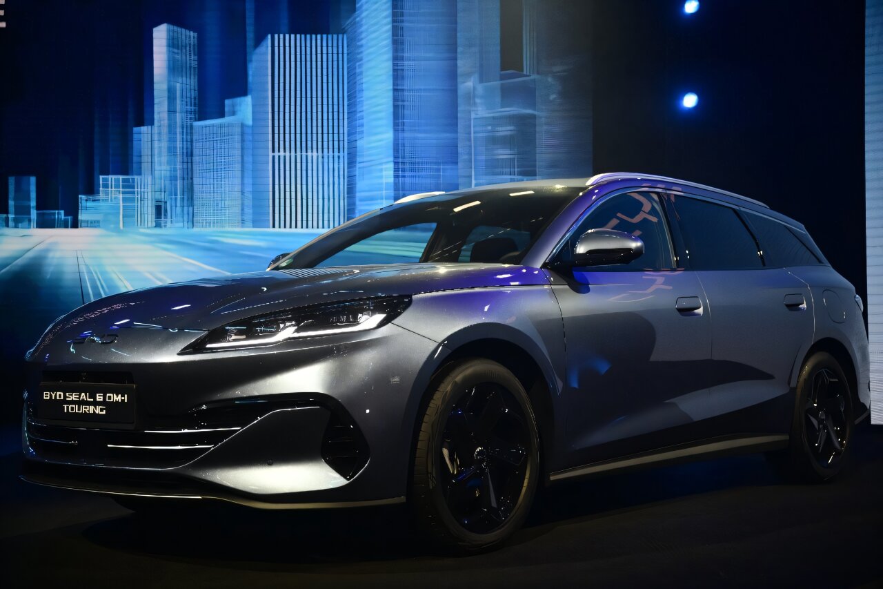 Merz ramps up pressure on EU over electric car shift Merz ramps up pressure on EU over electric car shift