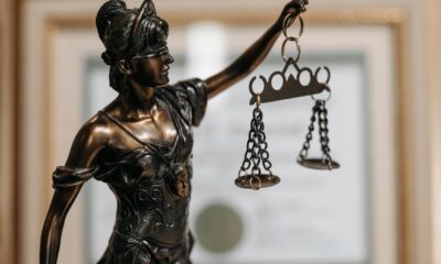 More people are using AI in court, not a lawyer. It could cost you money—and your case