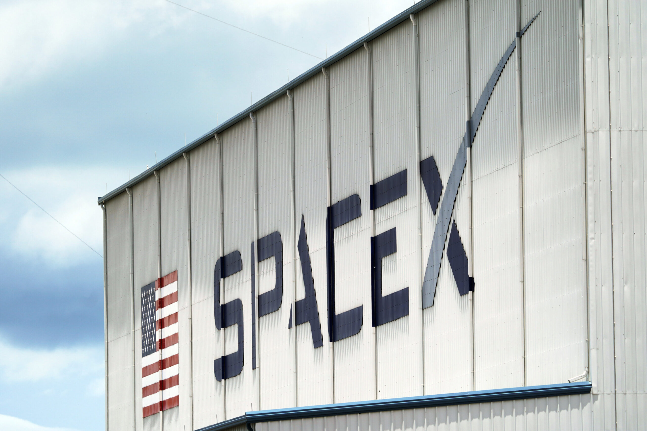 Musk’s SpaceX spends billion to acquire spectrum licenses from EchoStar Musk’s SpaceX spends billion to acquire spectrum licenses from EchoStar