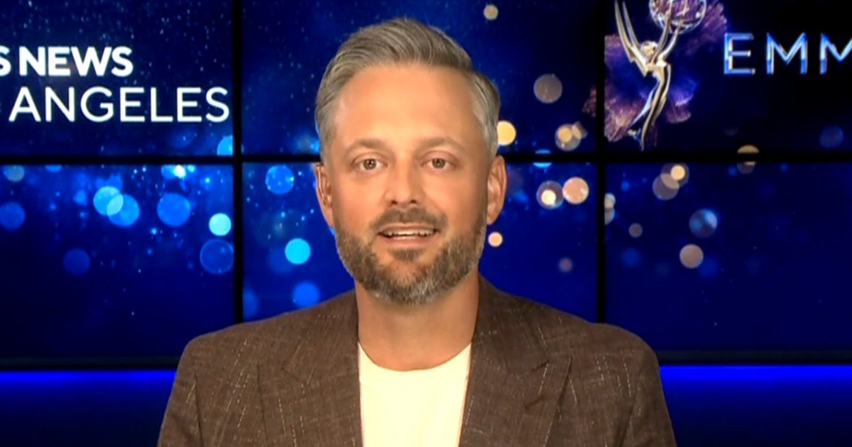 Nate Bargatze talks about his comedy style as he prepares to host Emmys: “Just do you”