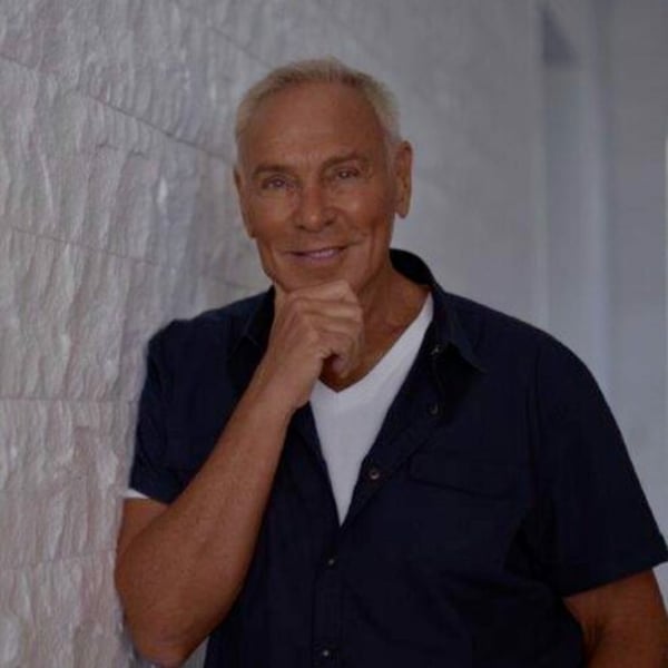 Neil Lane, jeweler to the stars, subject of first solo exhibition