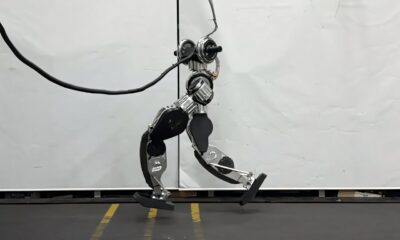 Next-generation humanoid robot can do the moonwalk