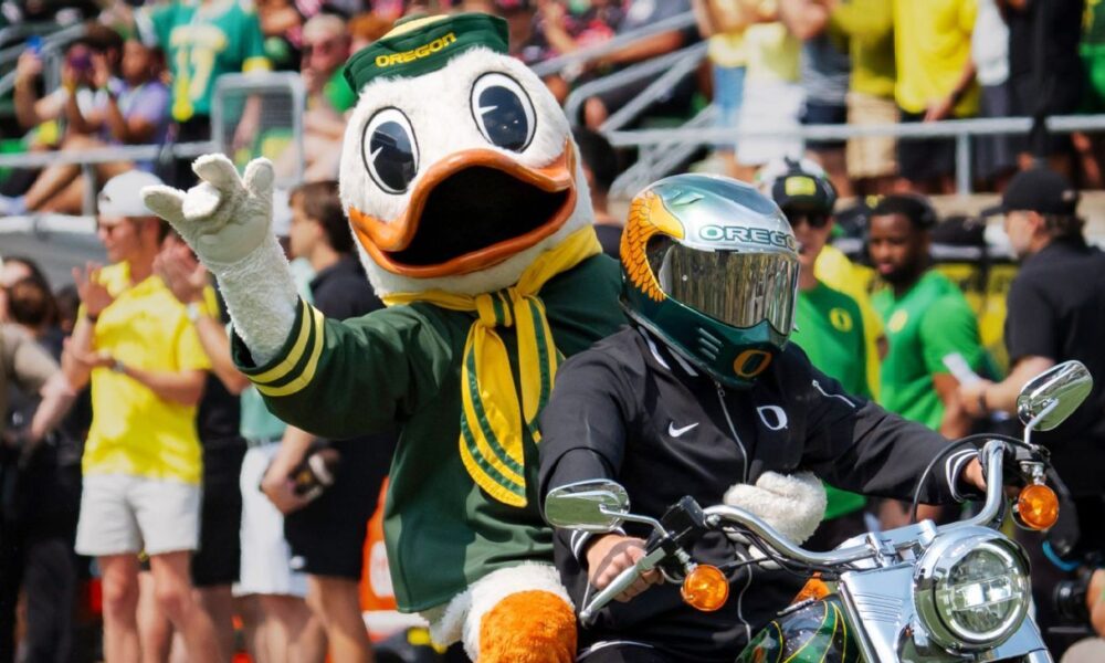 Only in college football: Week 1’s best non-statistical superlatives