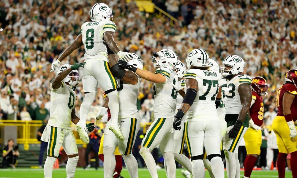 Packers continue impressive start to season with complete victory over Commanders