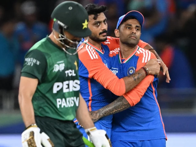 Pakistan opt to bat first against India in Asia Cup showdown | The Express Tribune Pakistan opt to bat first against India in Asia Cup showdown | The Express Tribune