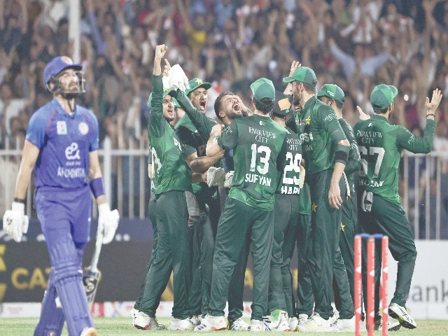 Pakistan win tri-series final in style | The Express Tribune