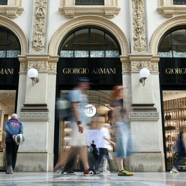 Shoppers hunt for vintage Armani after designer’s death Shoppers hunt for vintage Armani after designer’s death