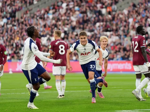 Spurs beat woeful West Ham to pile pressure on Potter | The Express Tribune
