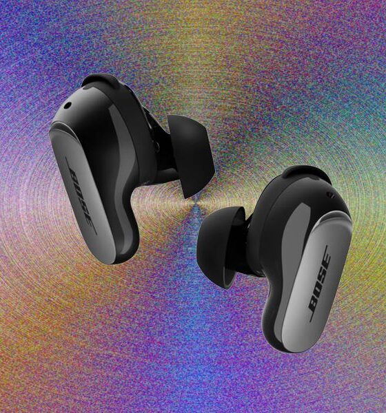 The New Bose QC Ultra 2 Are the Best Noise-Canceling Headphones Right Now