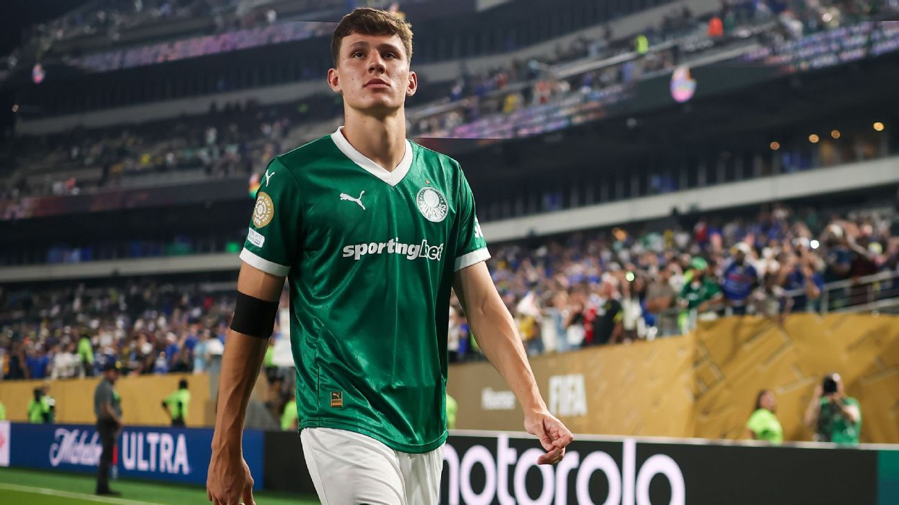 Transfer rumors, news: Arsenal, Barcelona track Palmeiras starlet Benedetti Transfer rumors, news: Arsenal, Barcelona track Palmeiras starlet Benedetti
