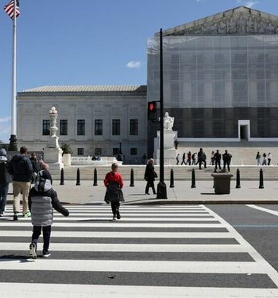 Trump takes tariffs fight to US Supreme Court