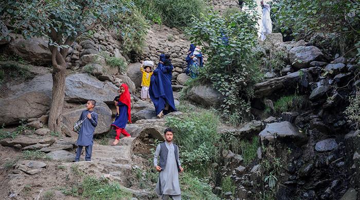 Rescuers in Afghanistan race to reach remote quake-hit mountain villages Rescuers in Afghanistan race to reach remote quake-hit mountain villages