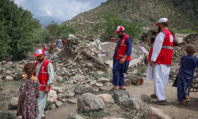 Afghanistan airdrops commandos to rescue quake survivors