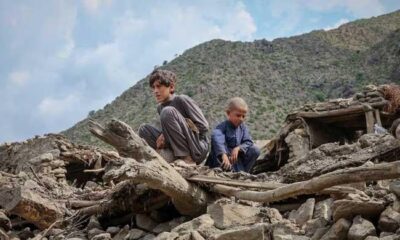 Afghan quake survivors left waiting for aid