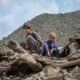 Afghan quake survivors left waiting for aid