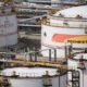 Trump Tightens Pressure on Putin, Imposes Sanctions on Major Russian Oil Companies; EU Bans LNG