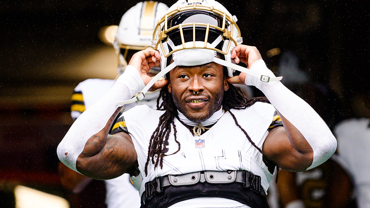 Alvin Kamara threatens retirement if Saints try to trade him: ‘I’ll drink a piña colada somewhere’