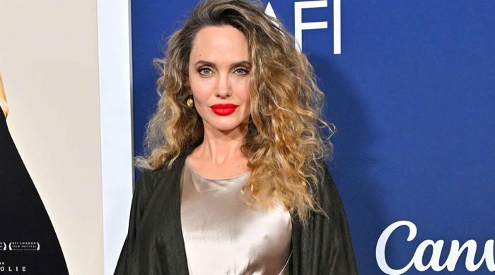 Angelina Jolie doesn’t ‘regret’ major surgery decision Angelina Jolie doesn’t ‘regret’ major surgery decision