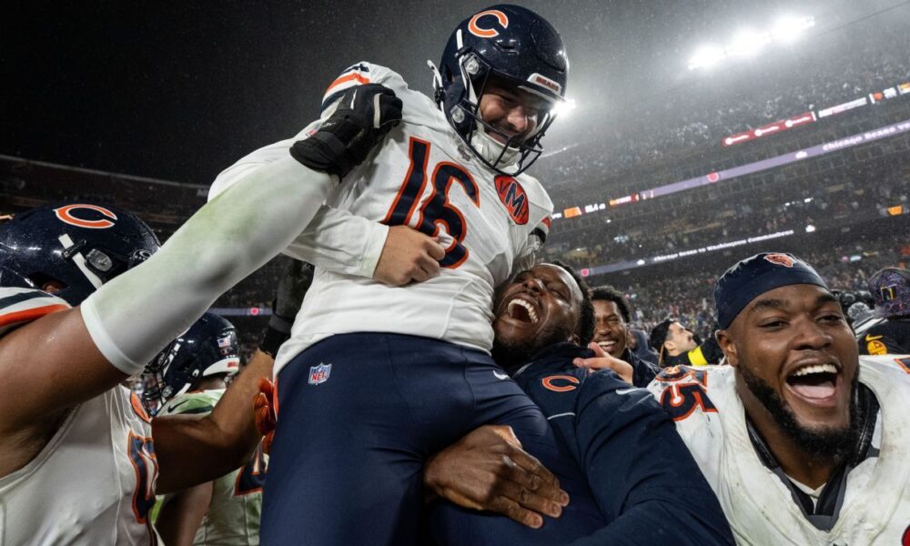 Bears’ Moody caps whirlwind day with walk-off FG