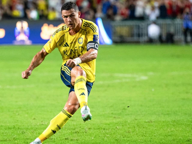 Billionaire Ronaldo tops Forbes footballer rich list again | The Express Tribune