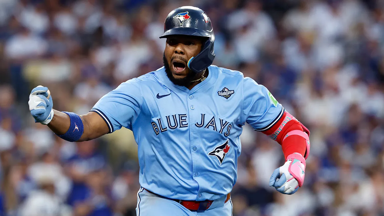 Blue Jays bounce back against Dodgers to even World Series after extra-inning marathon Blue Jays bounce back against Dodgers to even World Series after extra-inning marathon