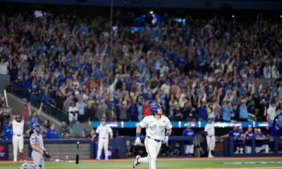 Blue Jays thrash Dodgers 11-4 to win World Series opener | The Express Tribune Blue Jays thrash Dodgers 11-4 to win World Series opener | The Express Tribune