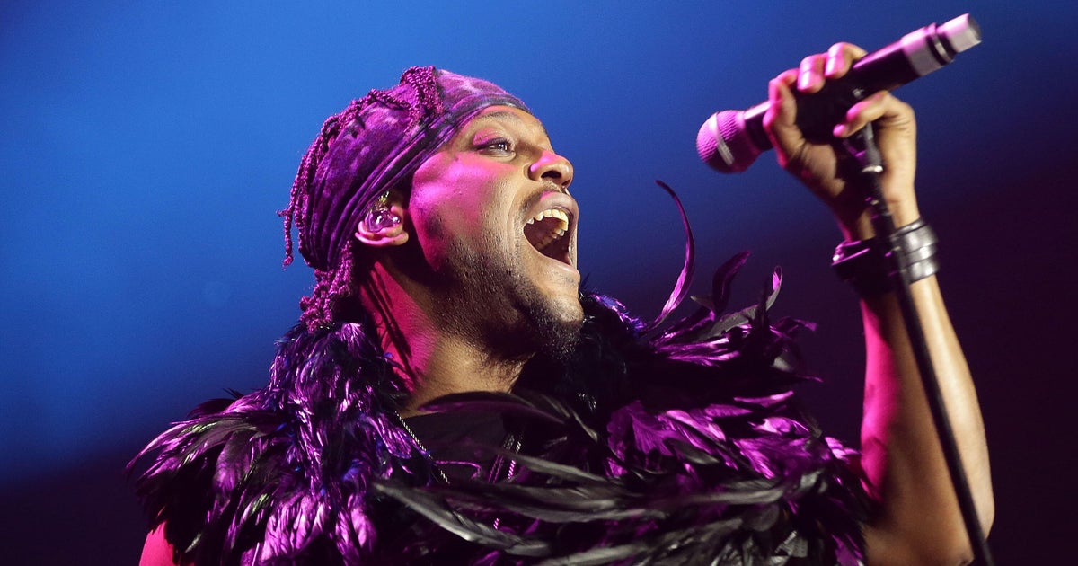 D’Angelo, Grammy-winning R&B singer, dies of cancer at 51 D’Angelo, Grammy-winning R&B singer, dies of cancer at 51